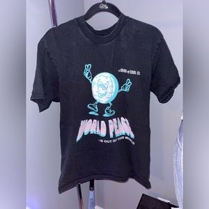 Men’s phantom global “World Peace” T-shirt size M